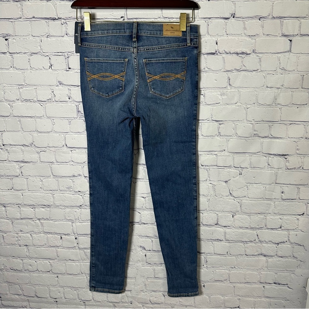 Abercrombie NWT Kids Dark Blue Skinny Jeans - Picture 2 of 4
